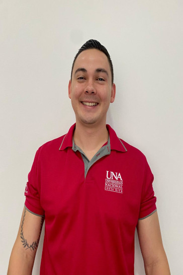 Mag. Freddy Mora Fernández